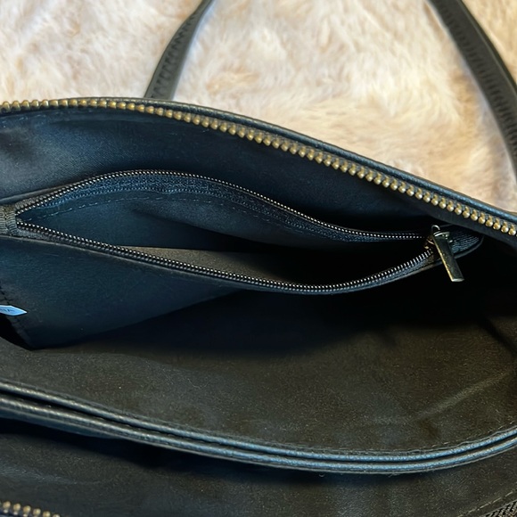 NWOT VEGAN PURSE LEATHER LOOK. BLACK - Picture 3 of 7